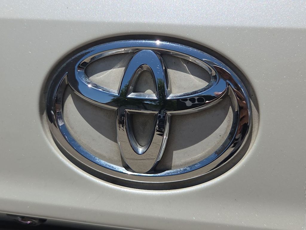 Thumbnail: 2021 Toyota Highlander - 6