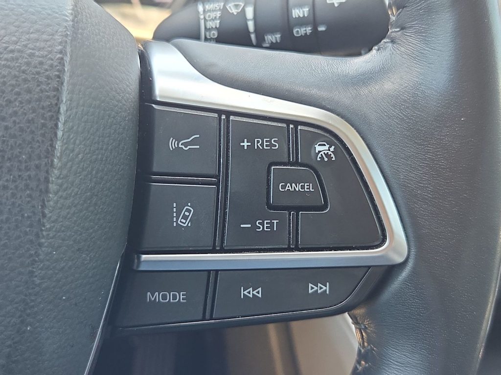 Thumbnail: 2021 Toyota Highlander - 29