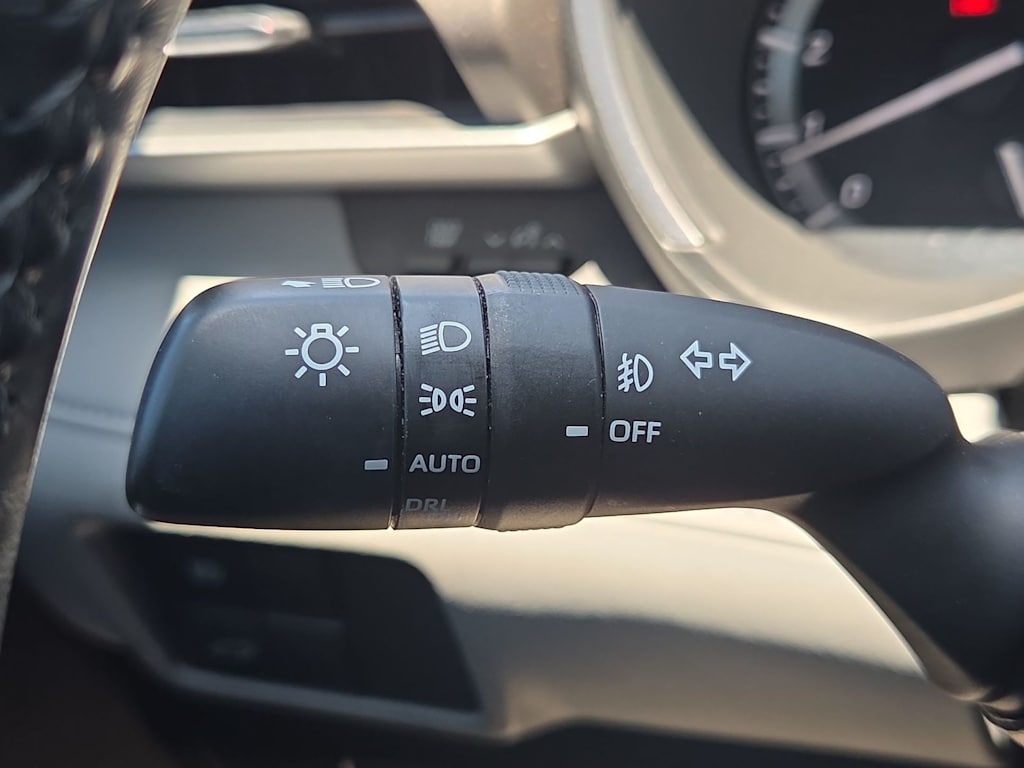 Thumbnail: 2021 Toyota Highlander - 31