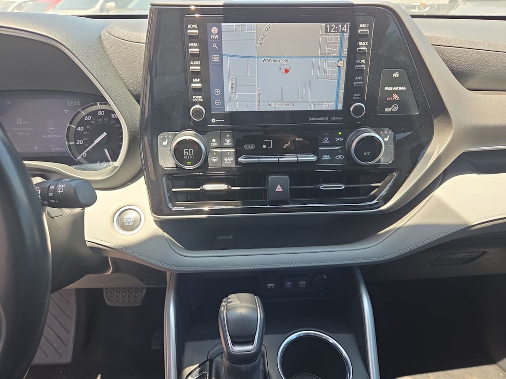 Thumbnail: 2021 Toyota Highlander - 12
