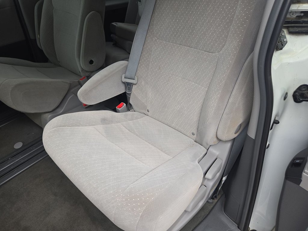 Thumbnail: 2018 Toyota Sienna - 11