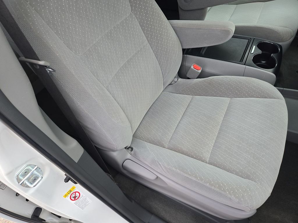 Thumbnail: 2018 Toyota Sienna - 27