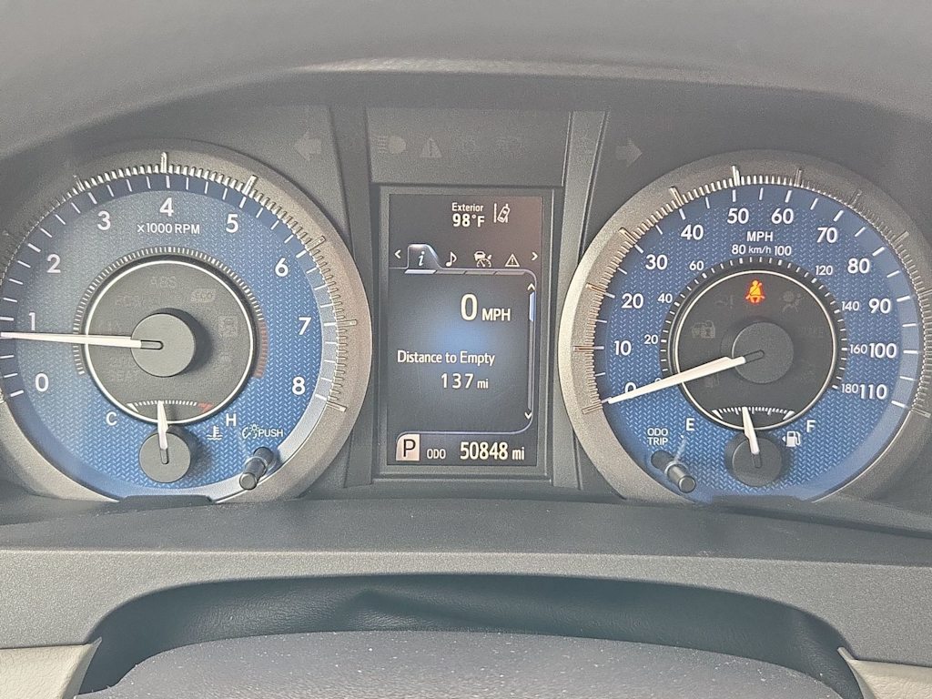 Thumbnail: 2018 Toyota Sienna - 16