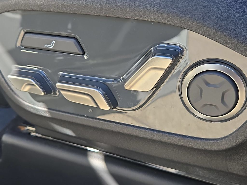 Thumbnail: 2026 Kia EV9 - 24