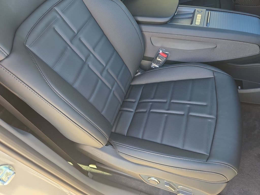 Thumbnail: 2026 Kia EV9 - 29