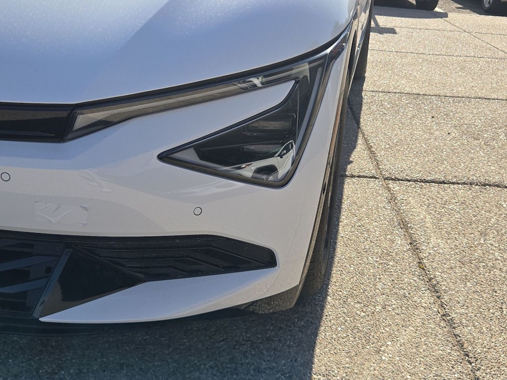 Thumbnail: 2026 Kia EV6 - 25