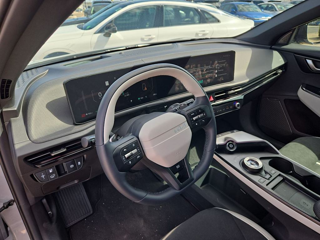 Thumbnail: 2026 Kia EV6 - 2