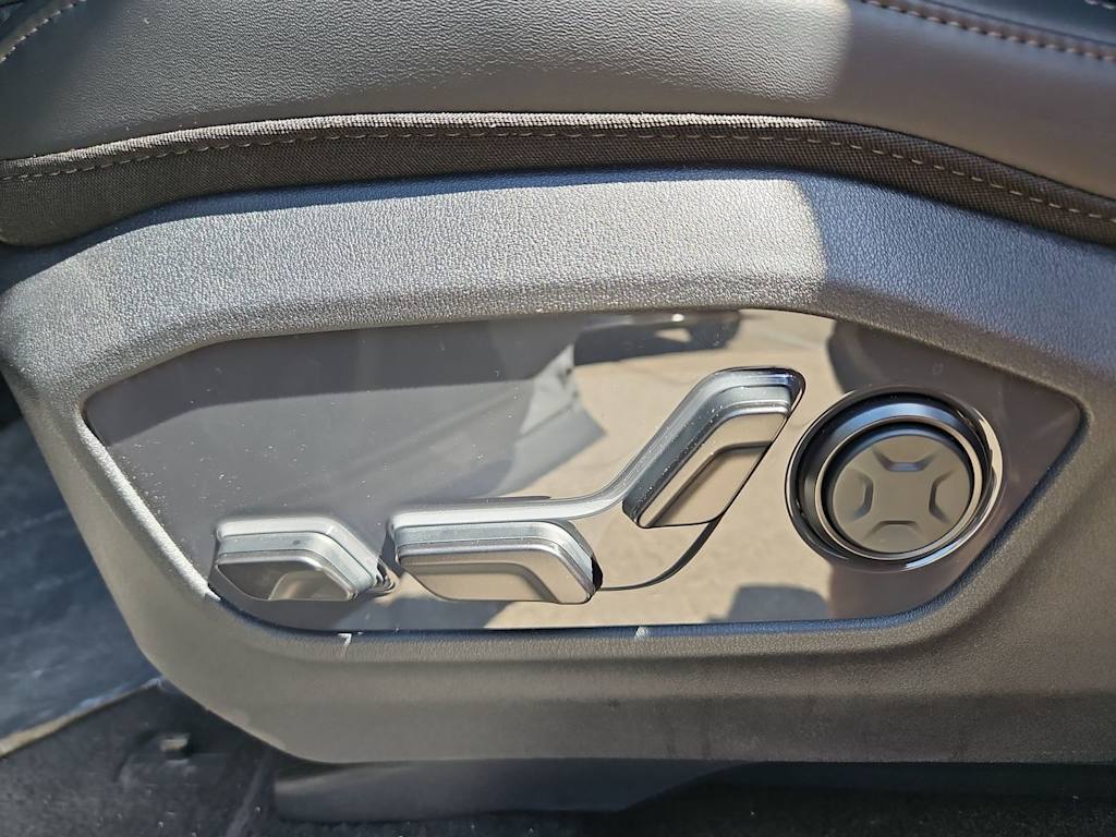 Thumbnail: 2027 Kia Telluride - 25