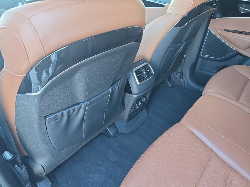 Thumbnail: 2019 Kia Sorento - 12