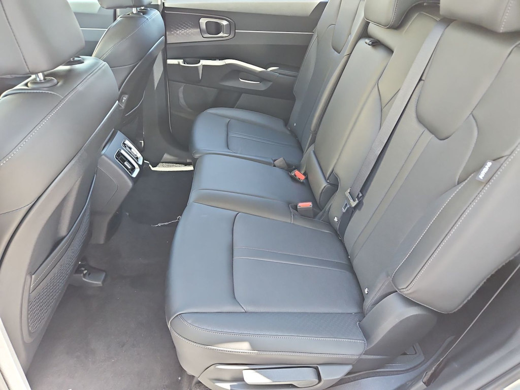 Thumbnail: 2026 Kia Sorento - 13