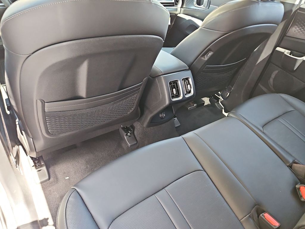 Thumbnail: 2026 Kia Sorento - 26