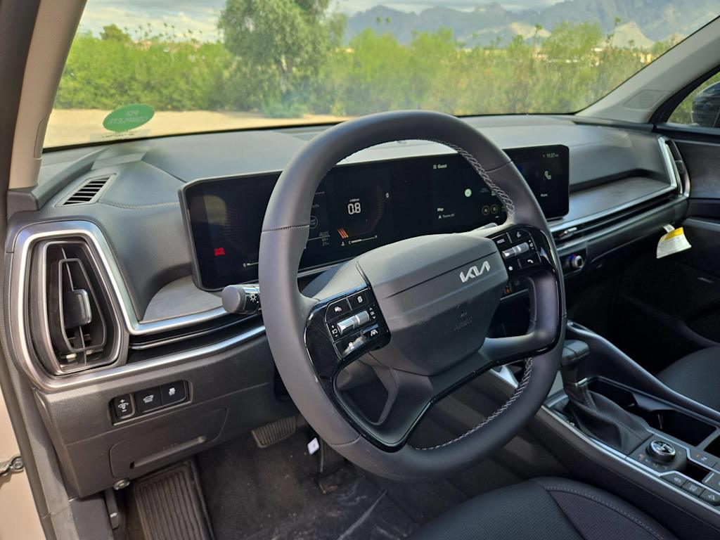 Thumbnail: 2026 Kia Sorento - 2