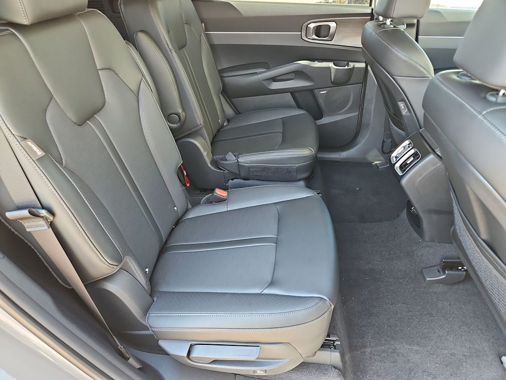 Thumbnail: 2026 Kia Sorento - 29