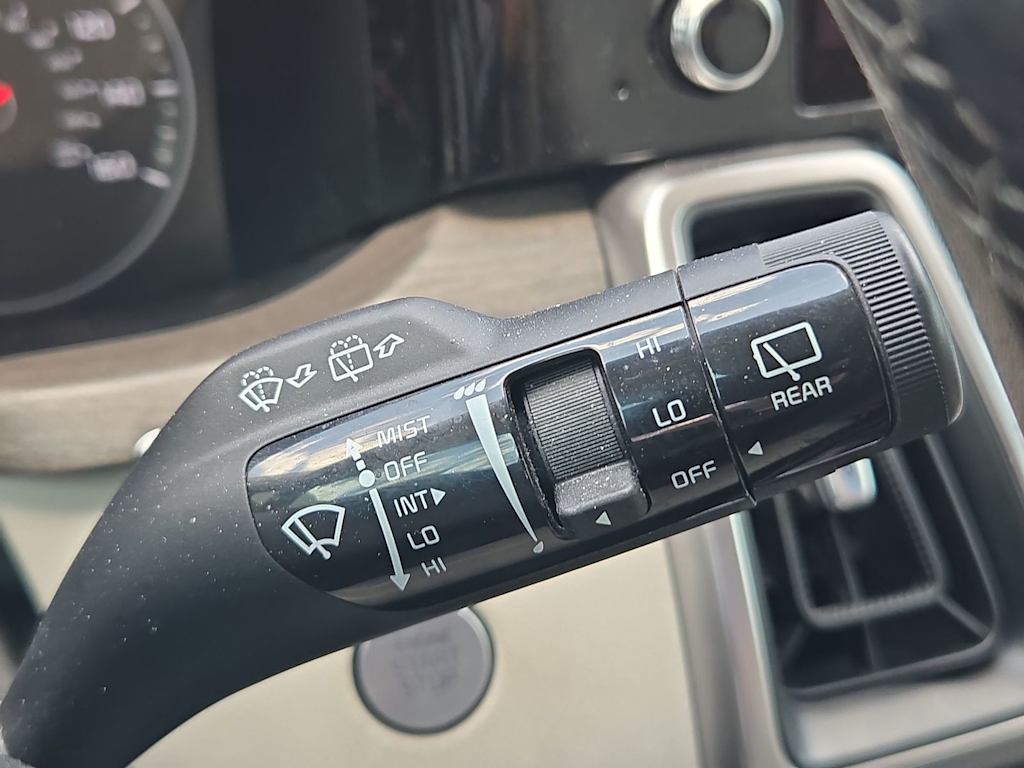 Thumbnail: 2022 Kia Sorento - 32