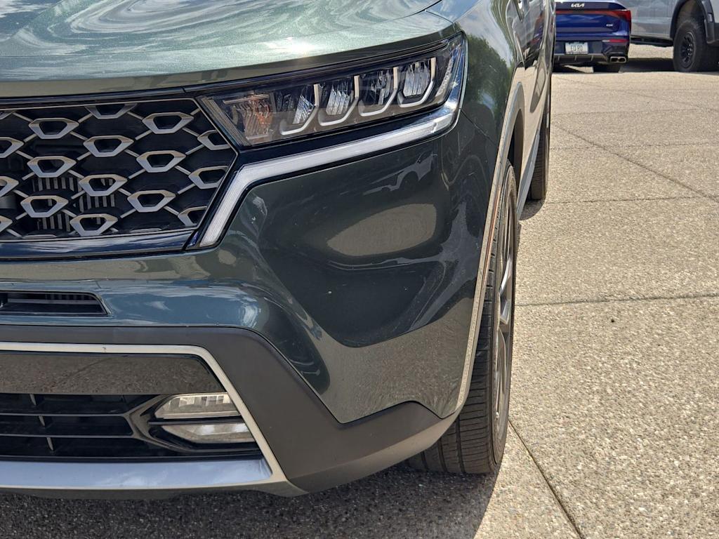 Thumbnail: 2022 Kia Sorento - 25