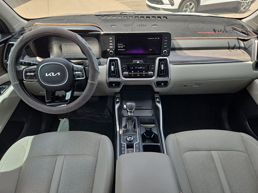 Thumbnail: 2022 Kia Sorento - 10