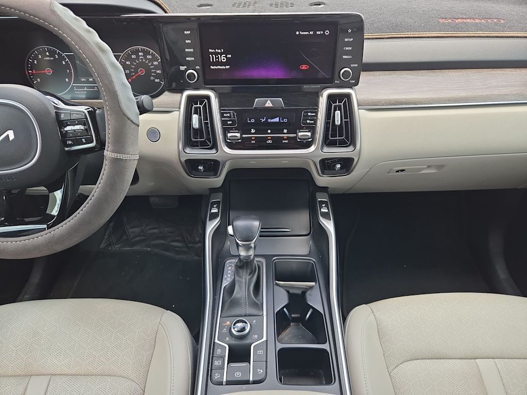 Thumbnail: 2022 Kia Sorento - 14
