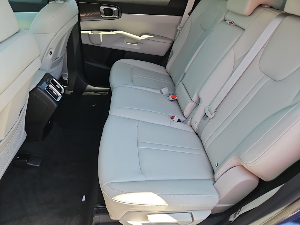 Thumbnail: 2026 Kia Sorento - 13