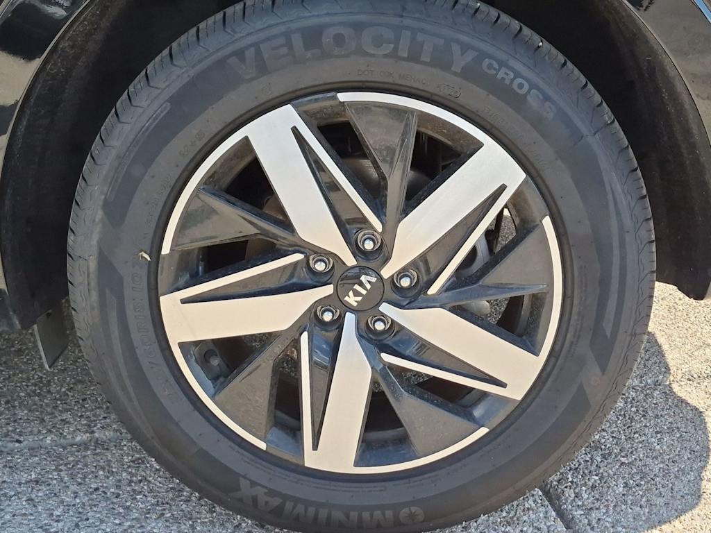 Thumbnail: 2021 Kia Sorento - 8
