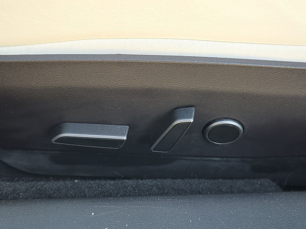 Thumbnail: 2022 Tesla Model 3 - 24