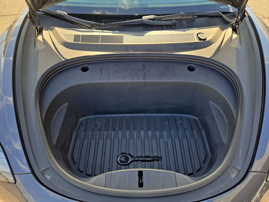 Thumbnail: 2022 Tesla Model 3 - 23