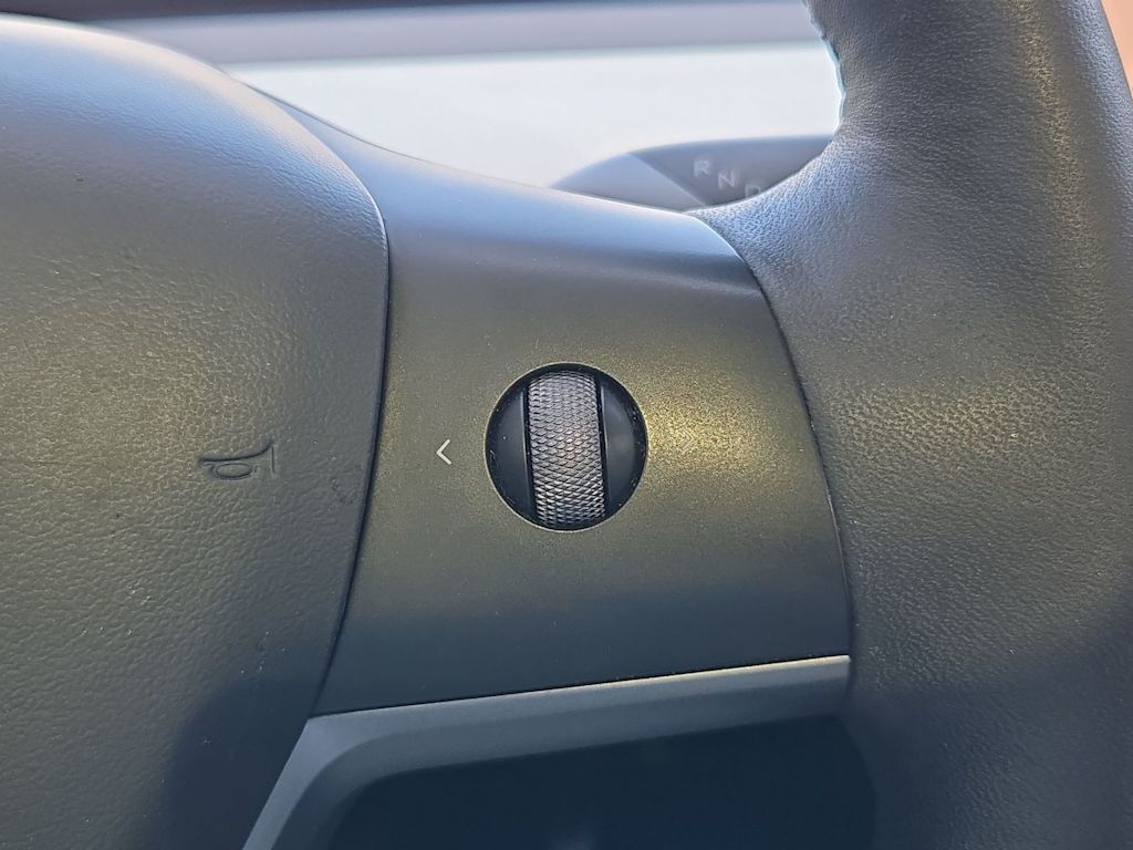 Thumbnail: 2023 Tesla Model Y - 29