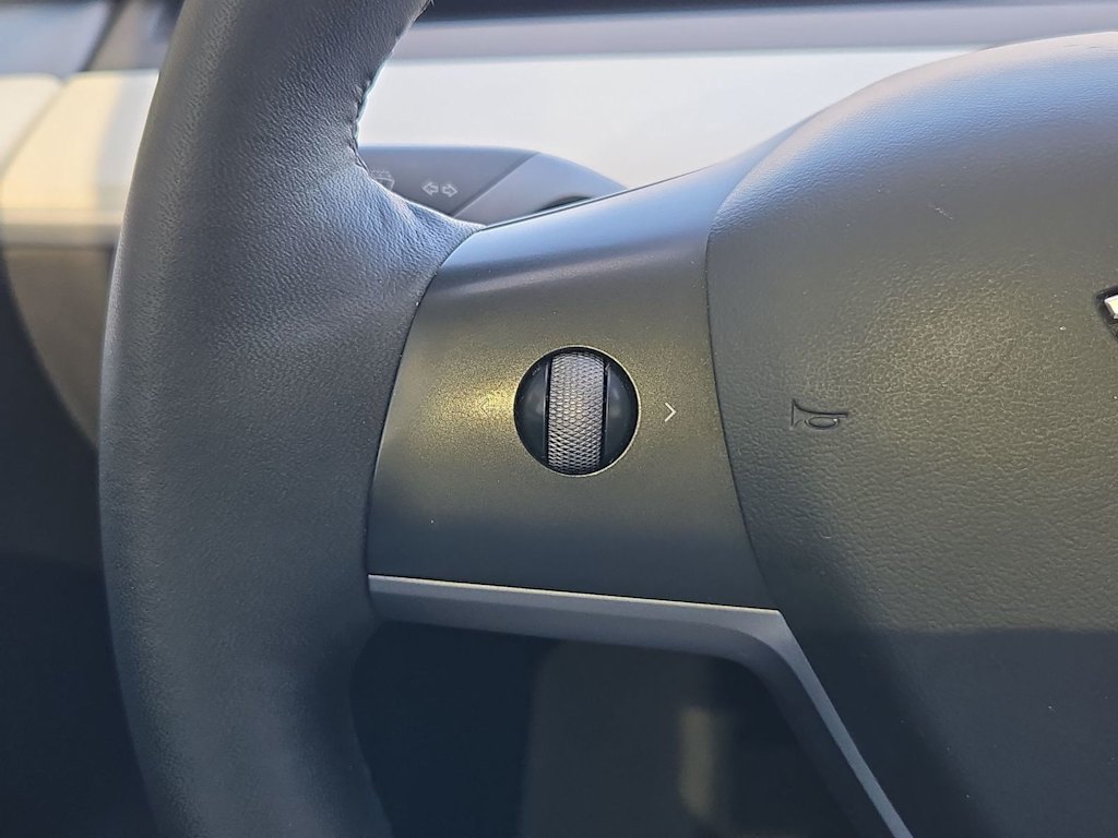 Thumbnail: 2023 Tesla Model Y - 28