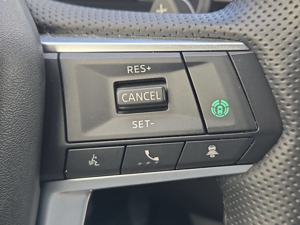 Thumbnail: 2024 Mitsubishi Outlander - 28