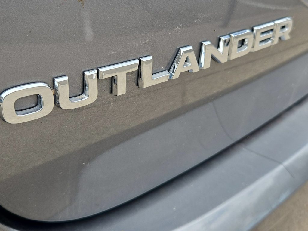 Thumbnail: 2024 Mitsubishi Outlander - 7