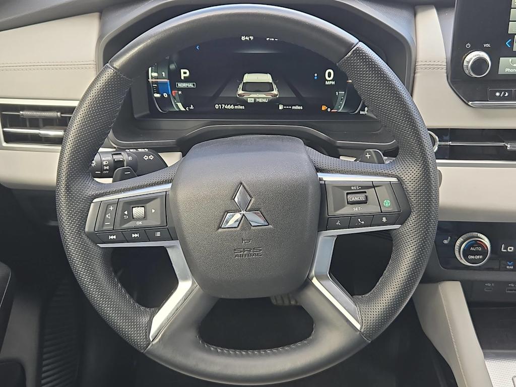 Thumbnail: 2024 Mitsubishi Outlander - 13