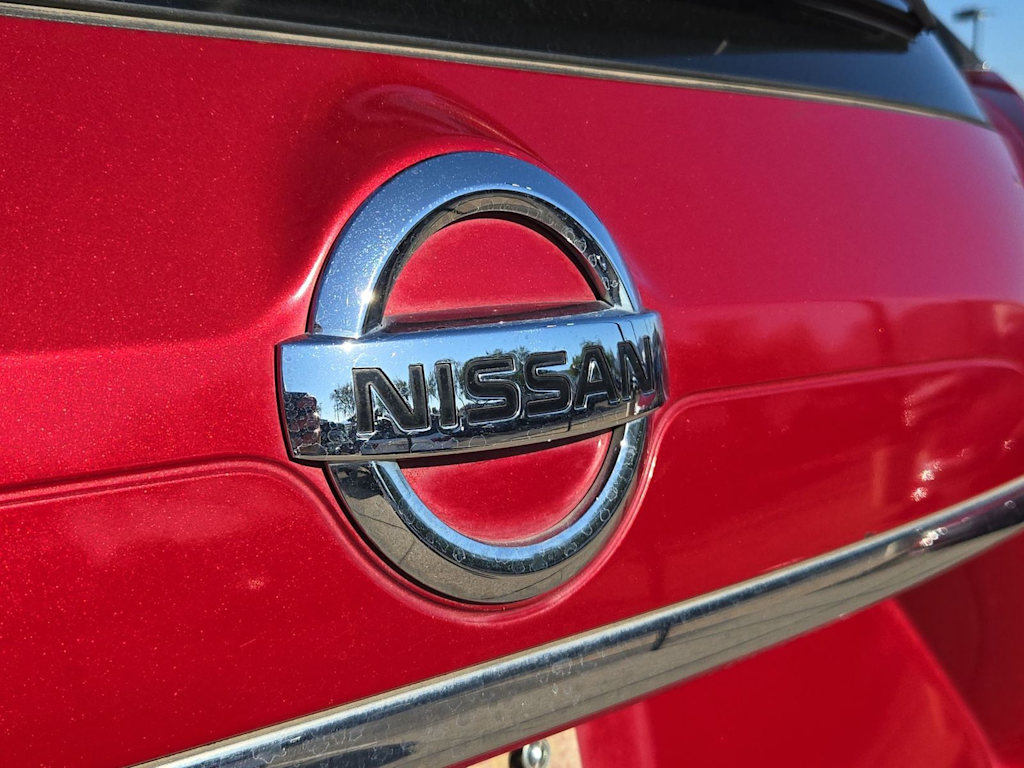 Thumbnail: 2017 Nissan Rogue - 7