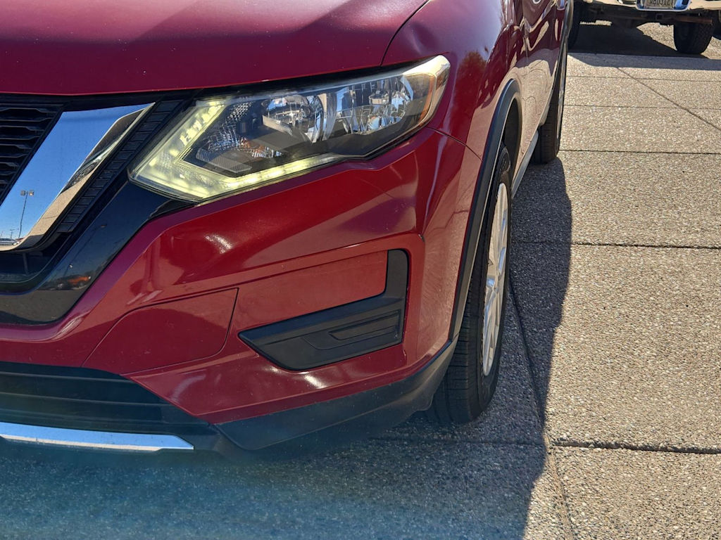 Thumbnail: 2017 Nissan Rogue - 23