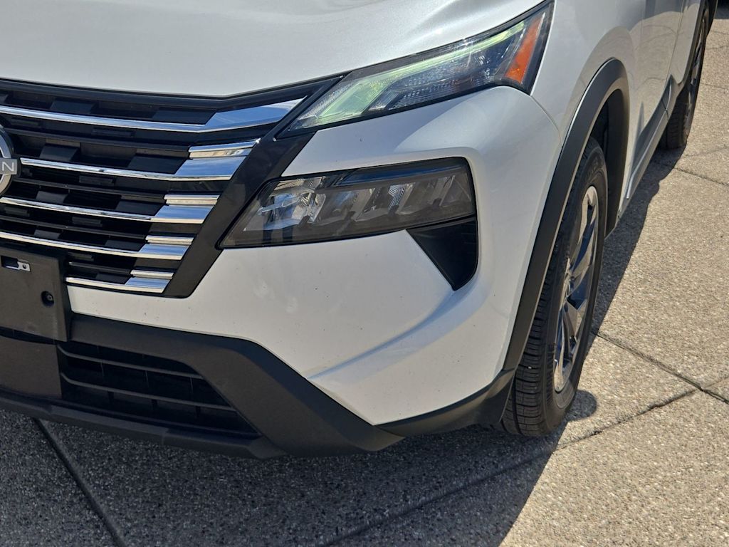 Thumbnail: 2025 Nissan Rogue - 15
