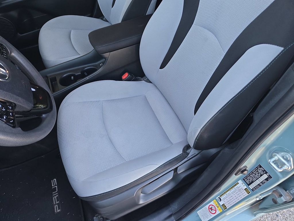 Thumbnail: 2019 Toyota Prius - 10