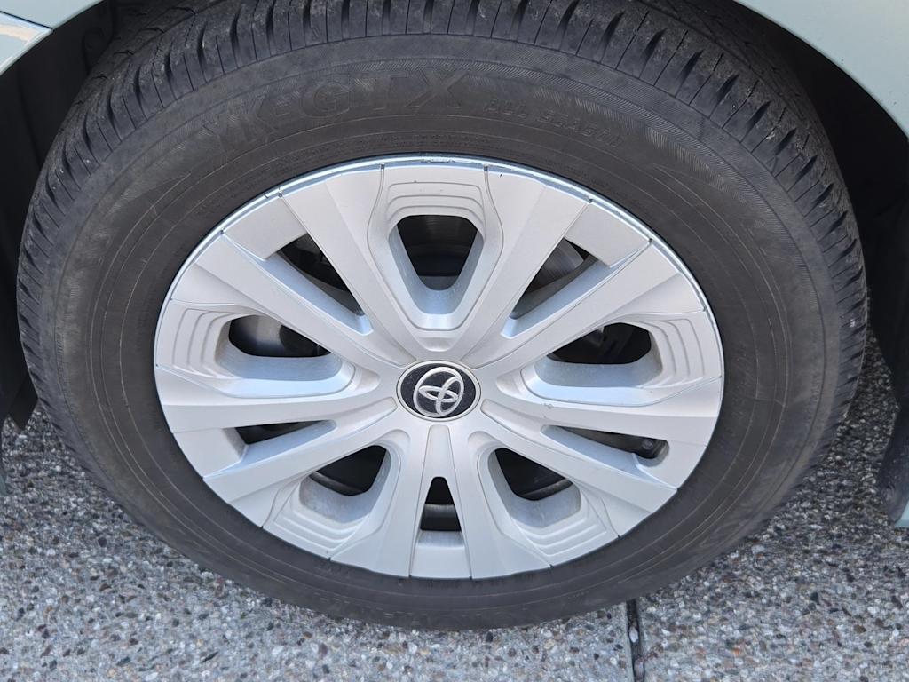Thumbnail: 2019 Toyota Prius - 8