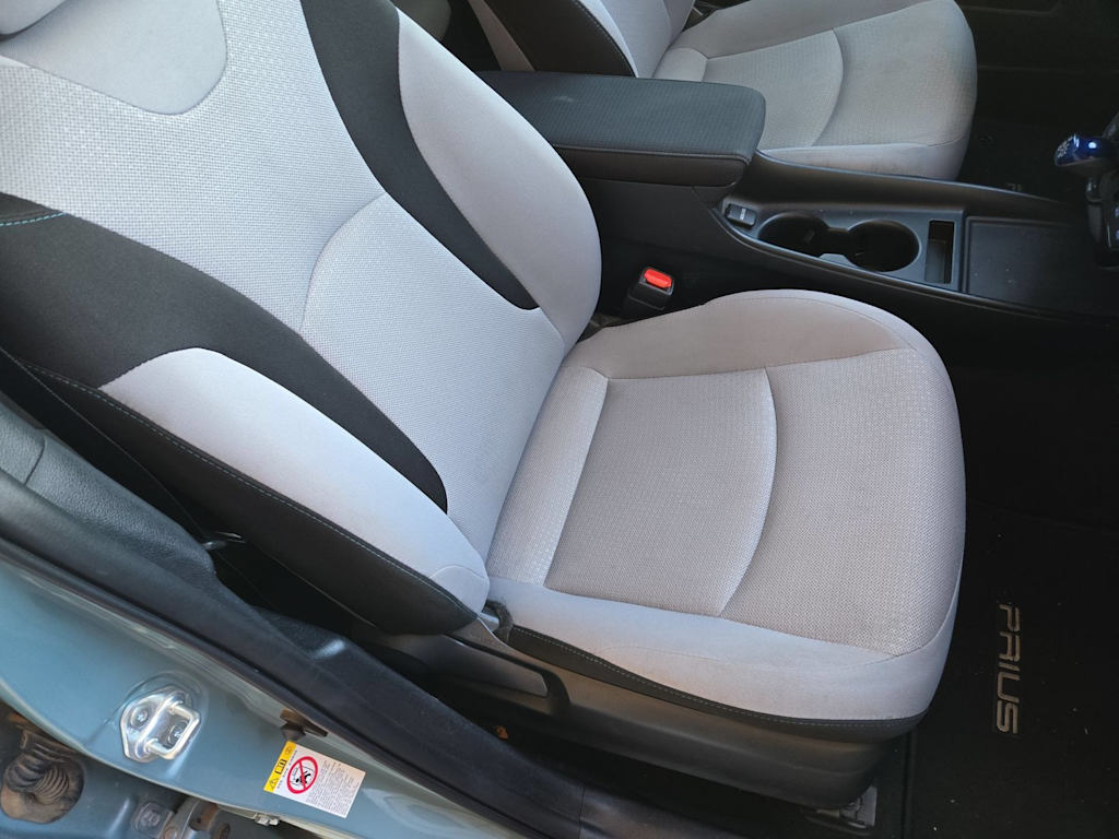 Thumbnail: 2019 Toyota Prius - 25