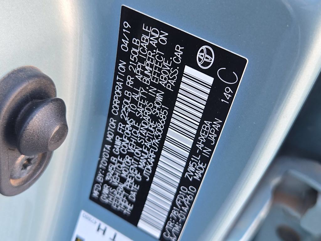 Thumbnail: 2019 Toyota Prius - 33