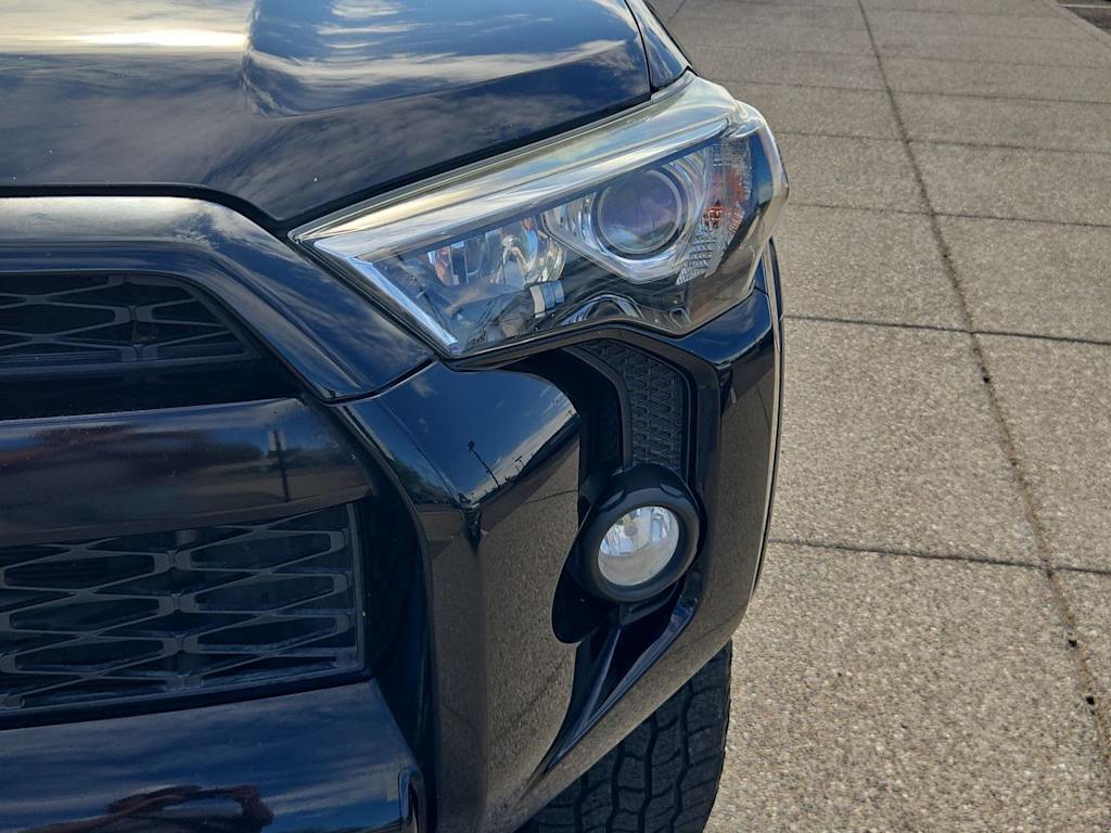 Thumbnail: 2019 Toyota 4Runner - 23