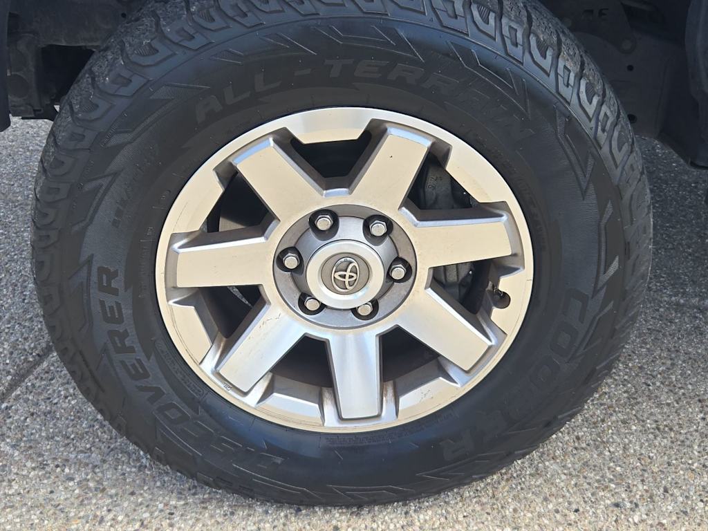 Thumbnail: 2019 Toyota 4Runner - 7