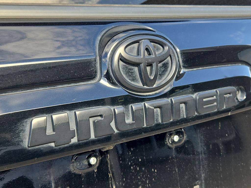 Thumbnail: 2019 Toyota 4Runner - 6