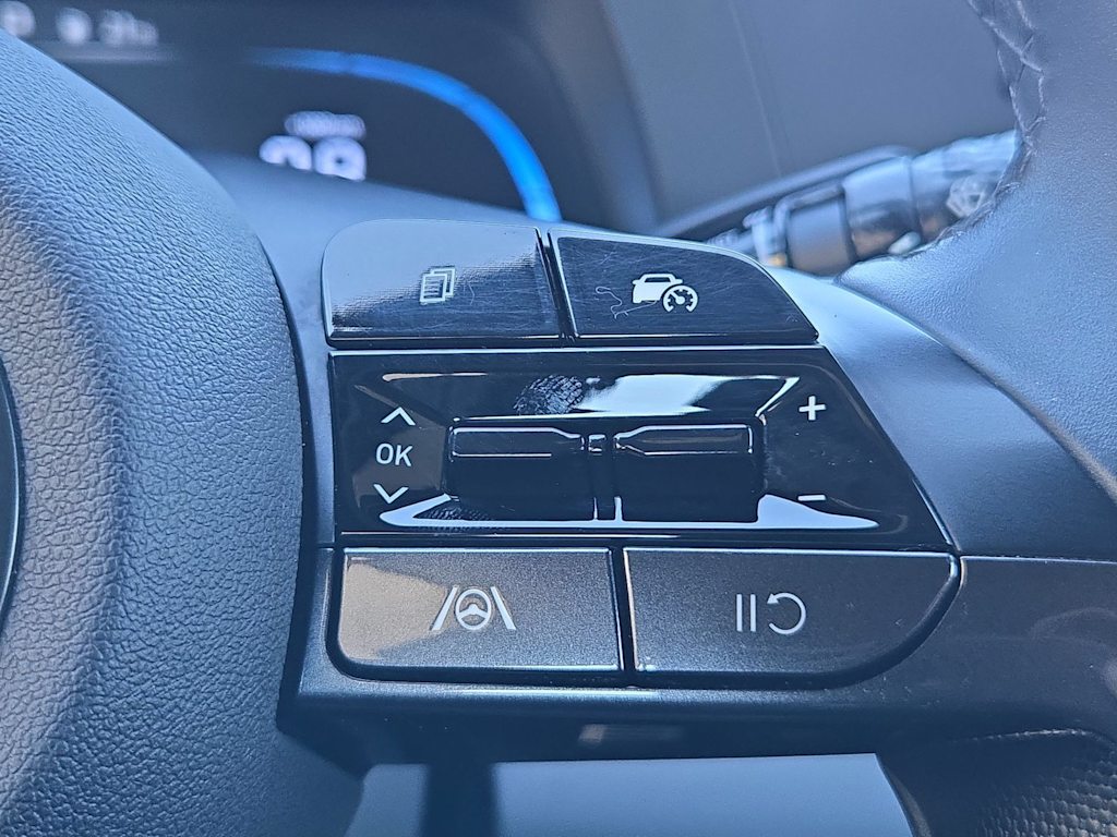 Thumbnail: 2025 Hyundai Elantra - 30