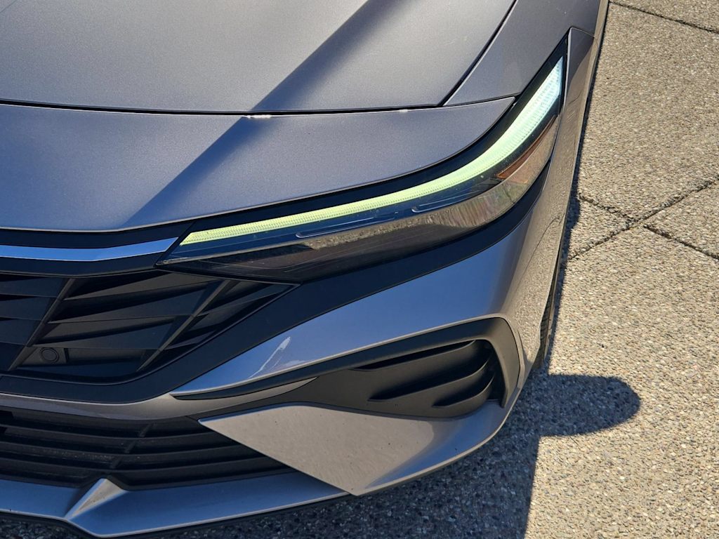 Thumbnail: 2025 Hyundai Elantra - 24