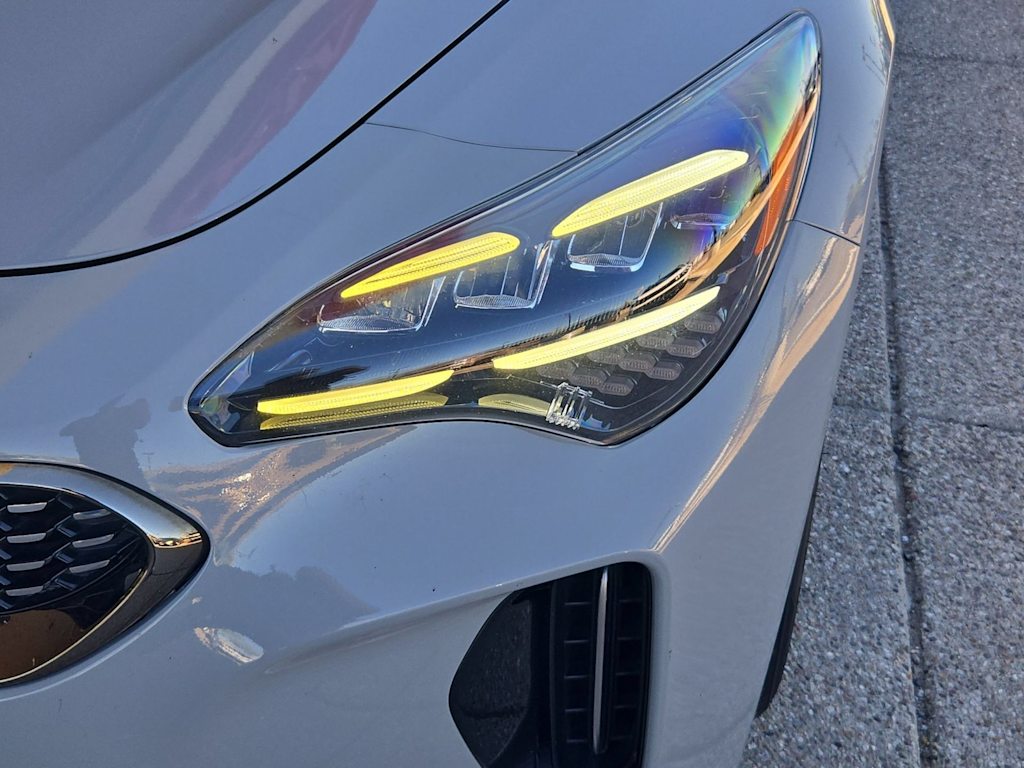 Thumbnail: 2023 Kia Stinger - 6