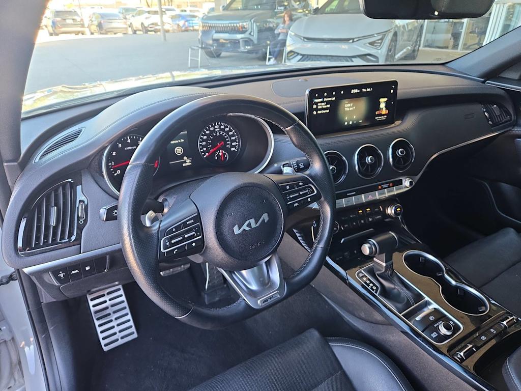 Thumbnail: 2023 Kia Stinger - 2