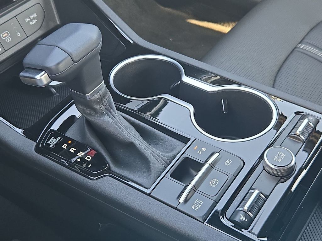 Thumbnail: 2026 Kia K5 - 17