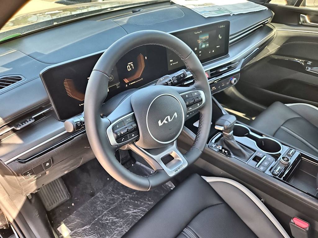 Thumbnail: 2026 Kia K5 - 2