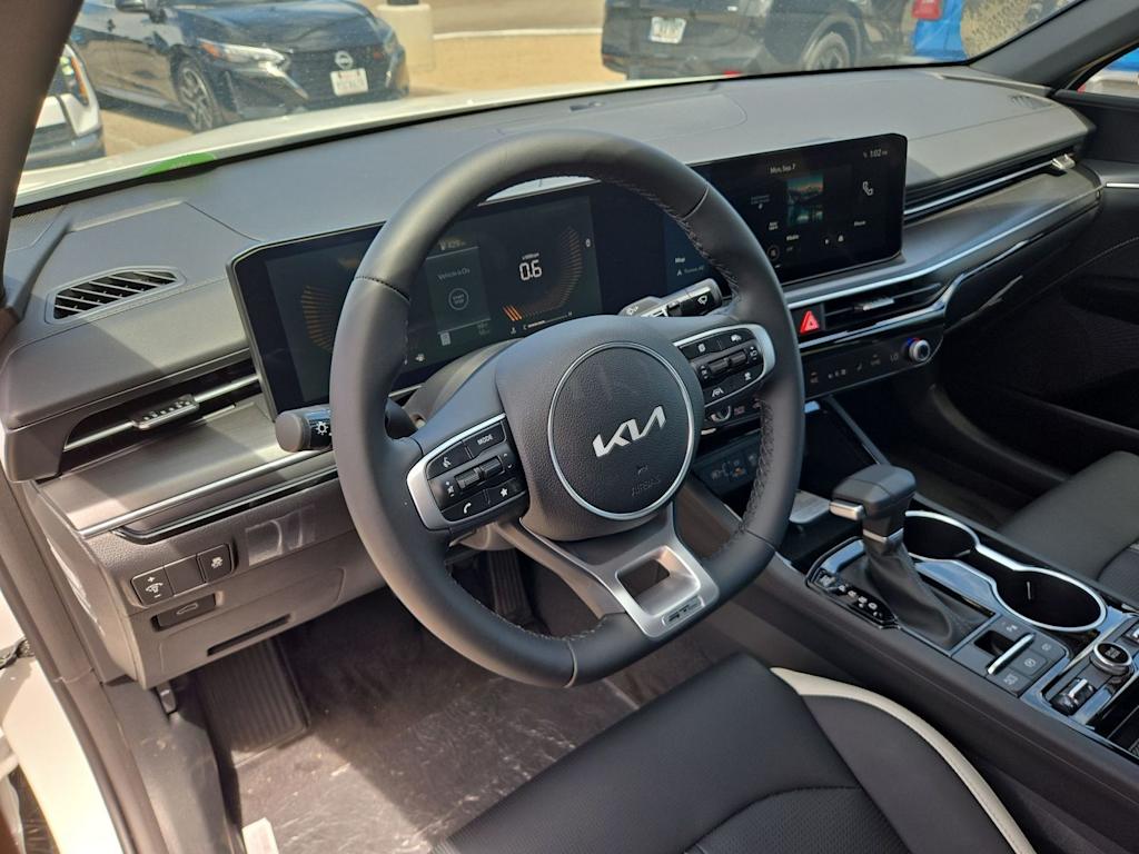 Thumbnail: 2026 Kia K5 - 2