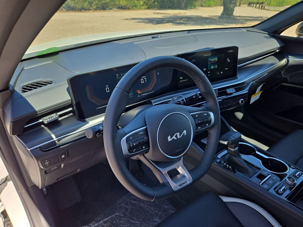 Thumbnail: 2026 Kia K5 - 2