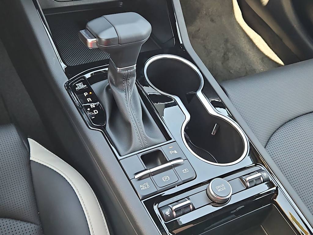 Thumbnail: 2026 Kia K5 - 15
