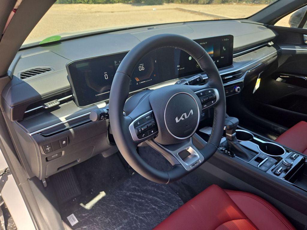 Thumbnail: 2026 Kia K5 - 2
